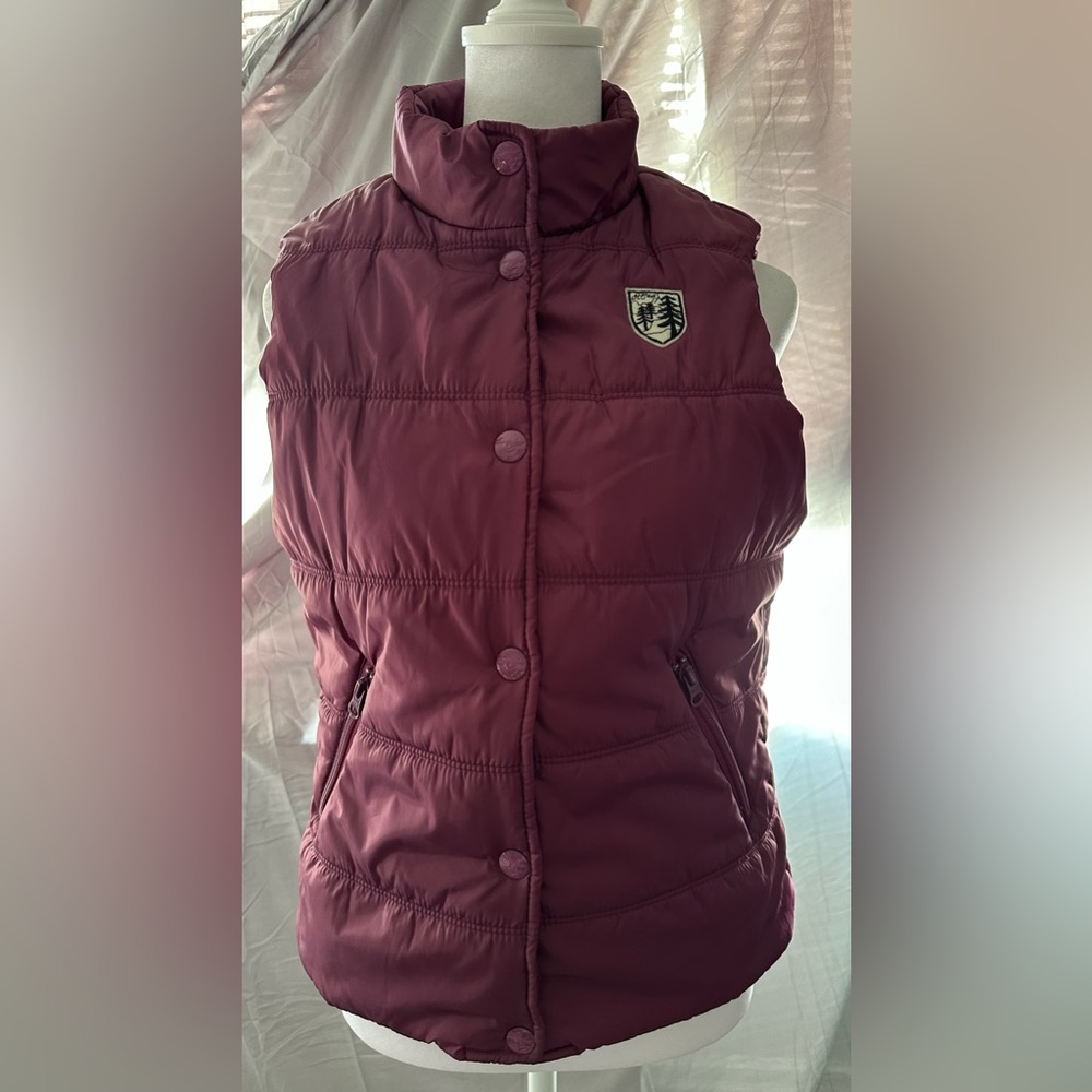 American Eagle Outfitters Purple Quilted Snap Puffer Vest, Sz M